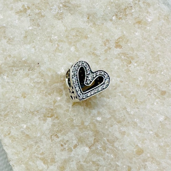 EUC Pandora 798692C01 Sterling Silver Sparkling Freehand Heart Charm w/ Clear CZ - Picture 8 of 16